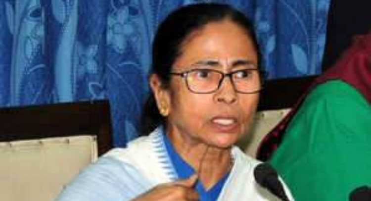 Mamata Banerjee To Reach SC After Showdown in Kolkata