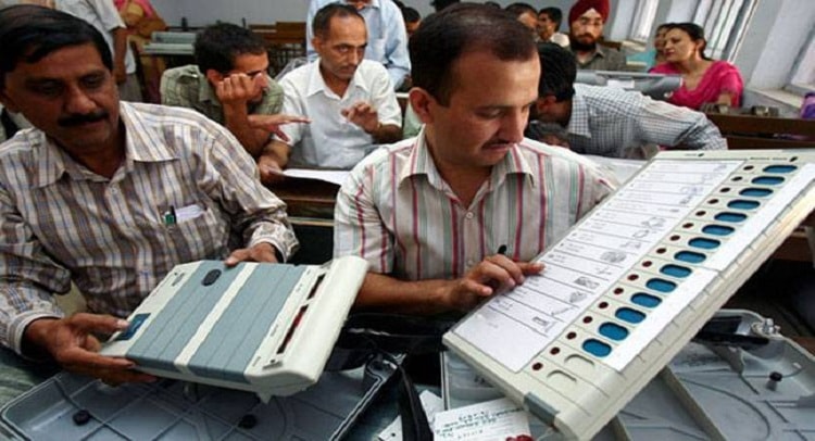 Bombay High Court:  Orders Forensic examination Of EVMs Used In 2014 Assembly Elections