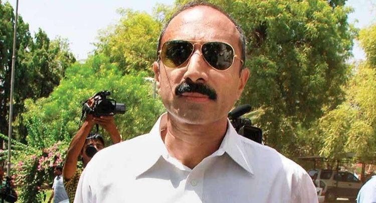 Gujarat Court Sentences Life Imprisonment To Former IPS Officer Sanjiv Bhatt In 1990 Custodial Death Case